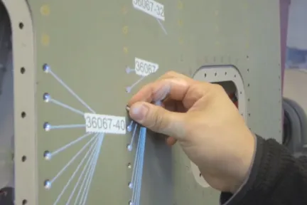 DELMIA Augmented Experiences bei der Montage > Dassault Systèmes